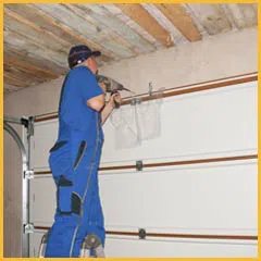 Community Garage Door Repair Service New Hudson, MI 248-534-1031 - side-garage-door-repair-10-48m